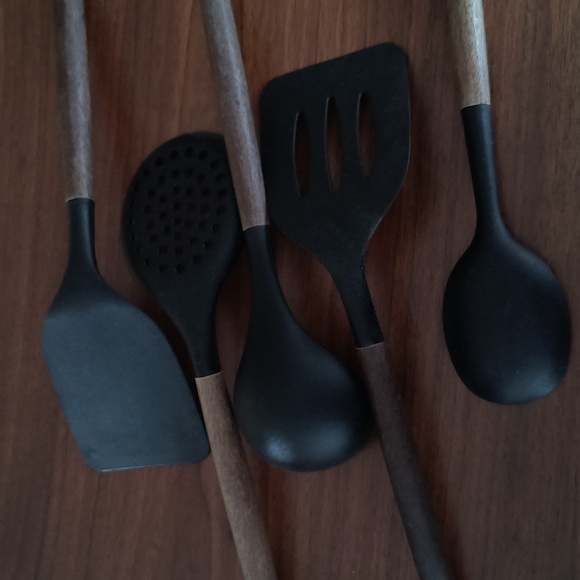Kitchen Utensils - Picture 5 of 8